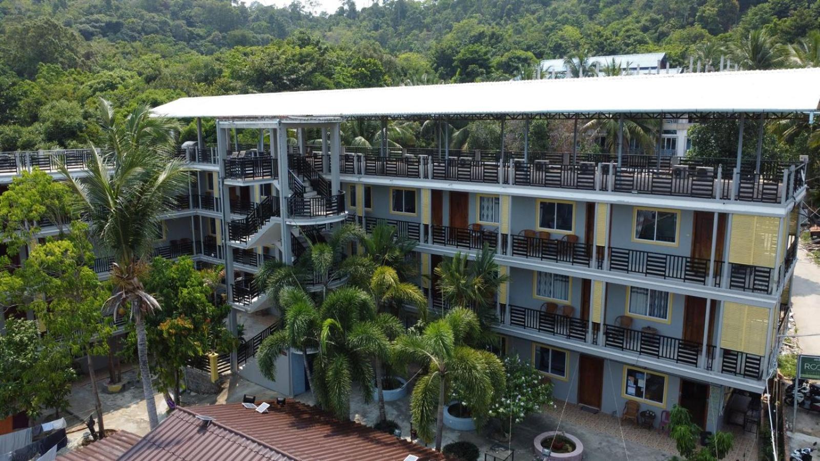Roomy Guesthouse Kaoh Touch Exterior photo